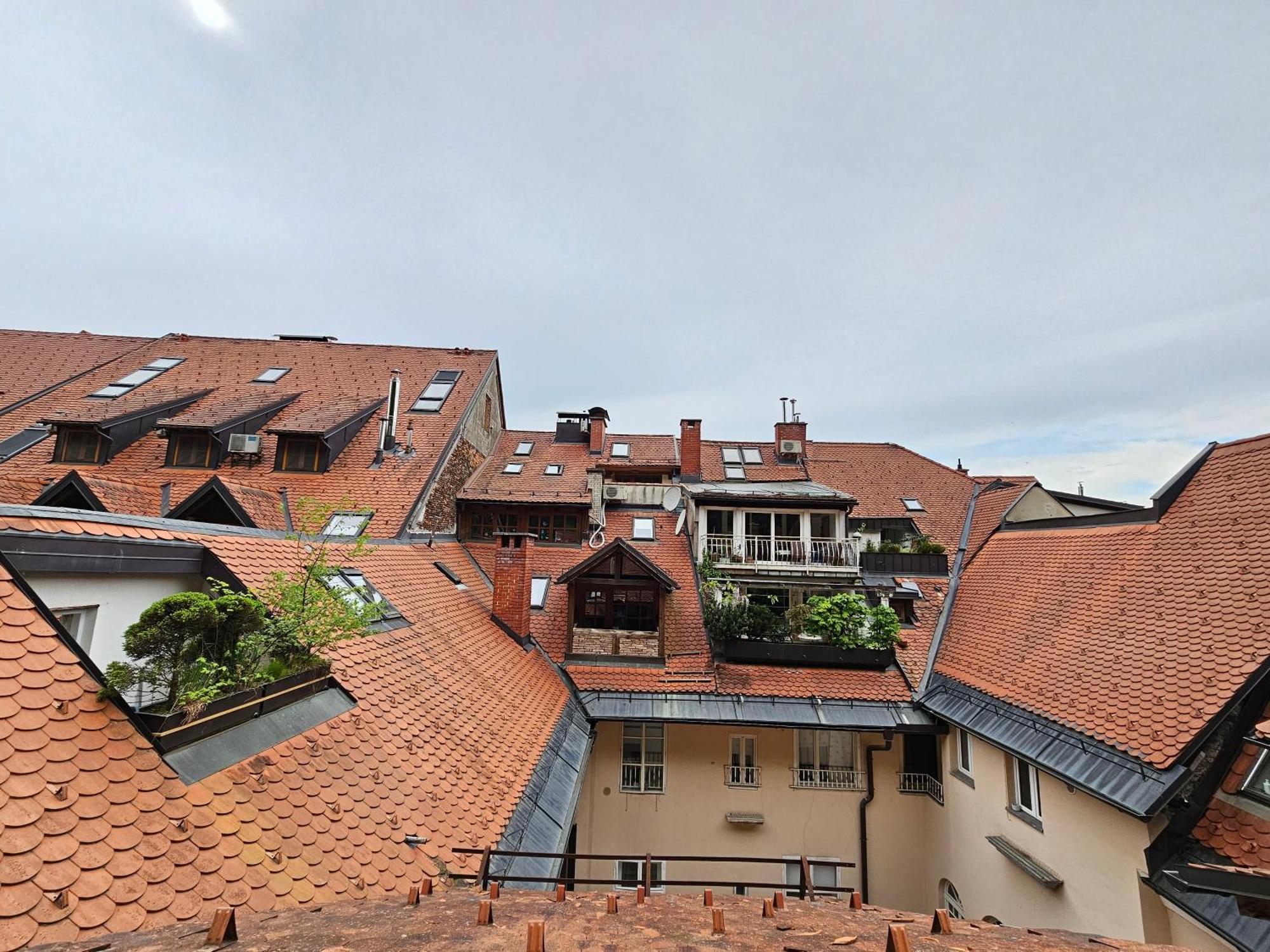 Apartment Nina With Private Terrace Tour As Ljubljana Luaran gambar